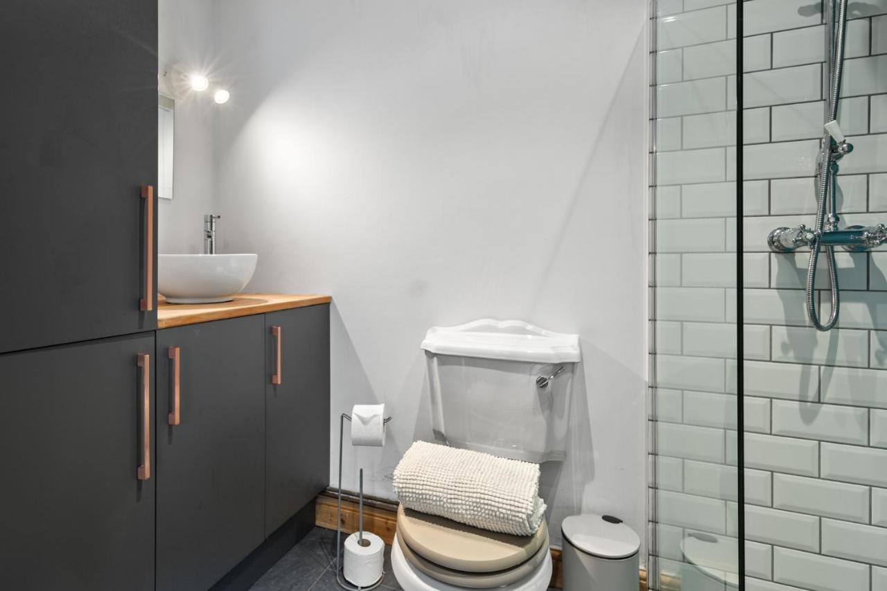 Immaculate 1-Bed Studio In Haverfordwest Luaran gambar