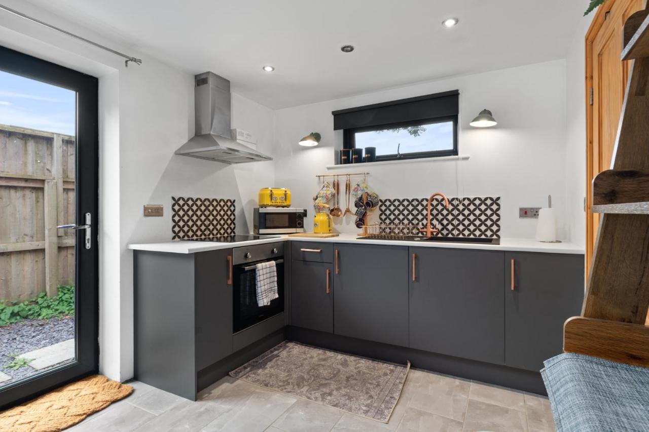Immaculate 1-Bed Studio In Haverfordwest Luaran gambar